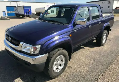 Toyota Hilux Double Cab SR 4x4