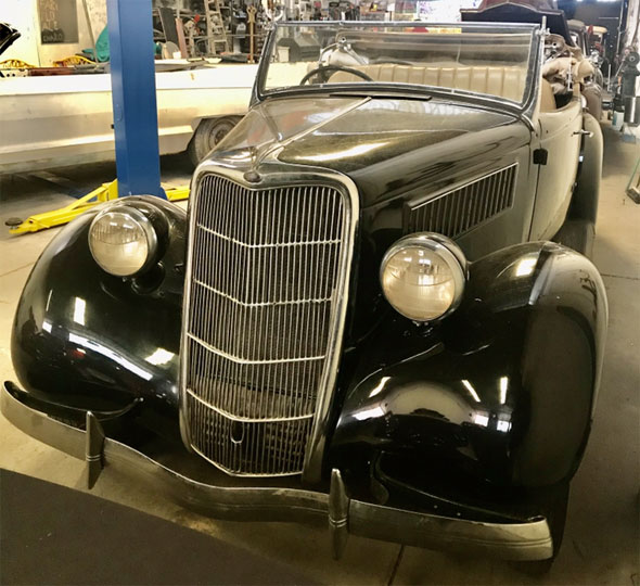 Ford 1935 Roadster