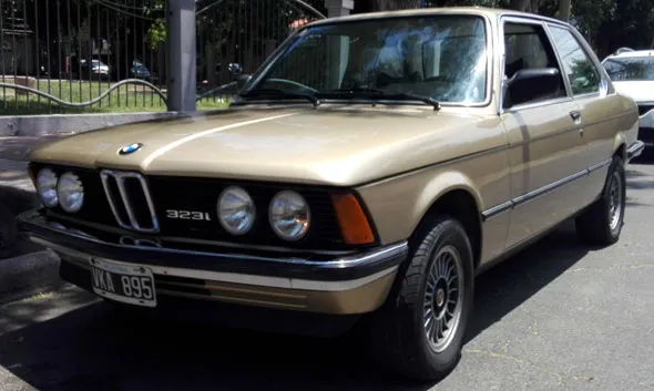 BMW  323