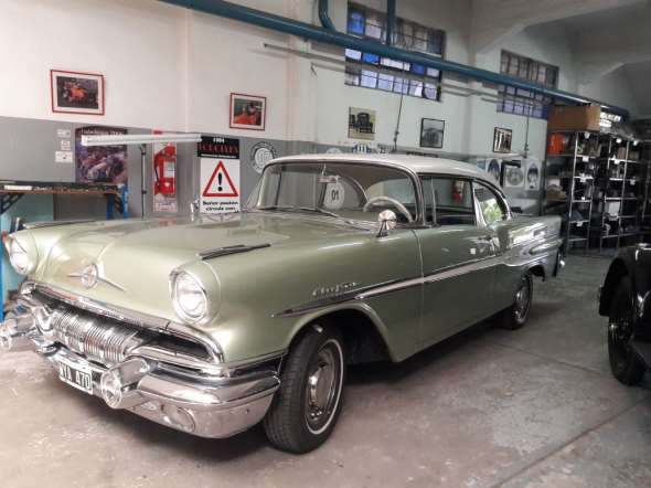 Pontiac Chieftain
