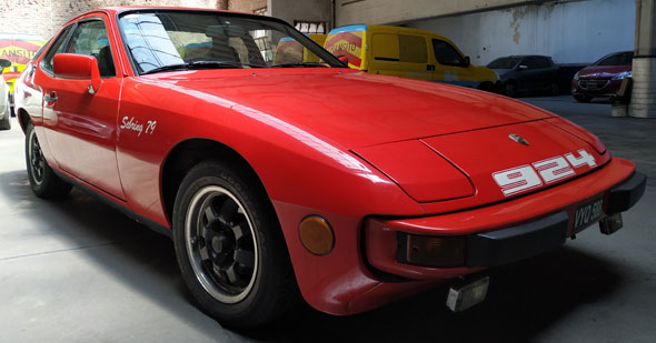 Porsche 924 Sebring