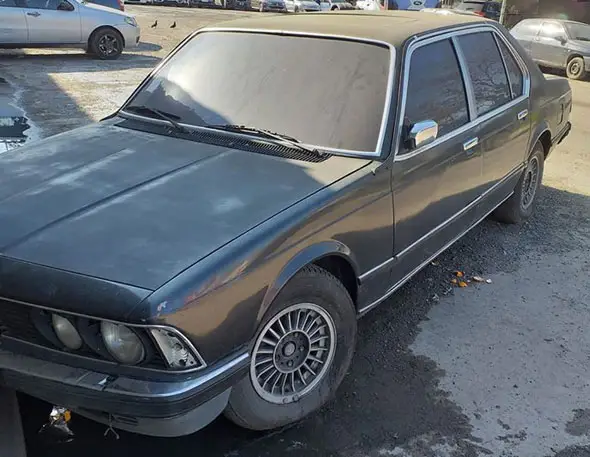BMW 735i