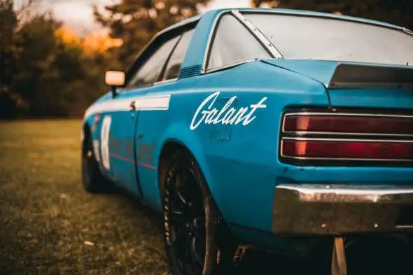 Mitsubishi Galant