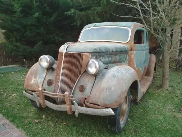 Ford 1936 Coupé 5 Ventanas V8