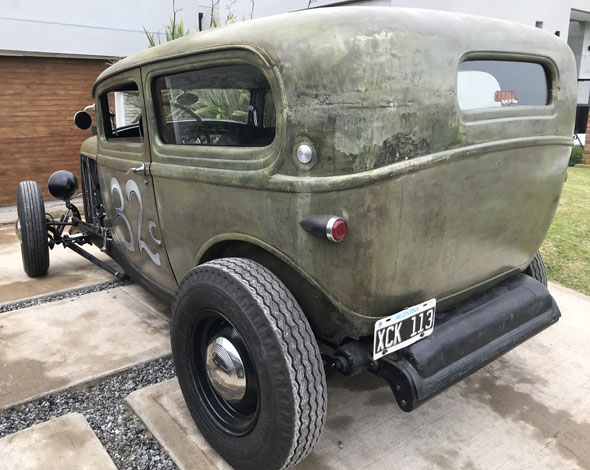 Ford 1932 Tudor