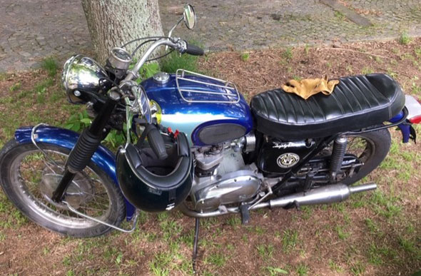 Triumph Trophy 650