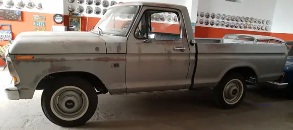 Ford  F100