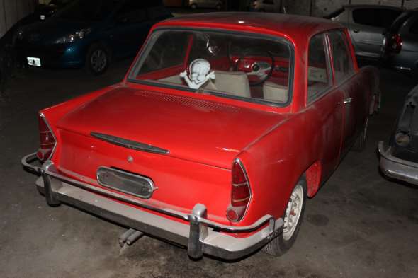 BMW 700