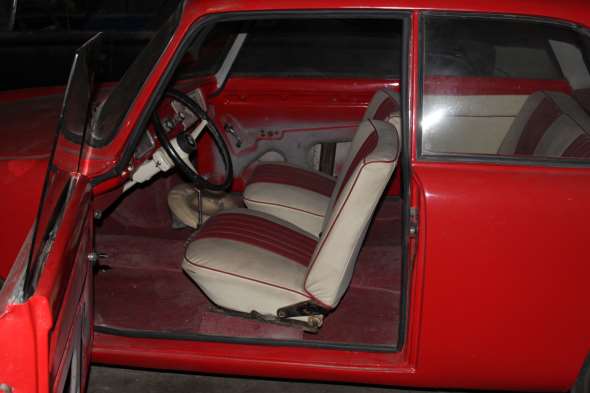 BMW 700