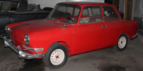 BMW 700