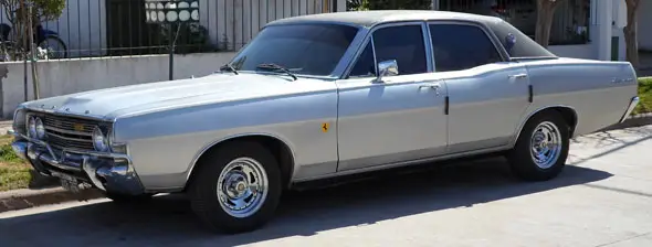 Ford Fairlane 500