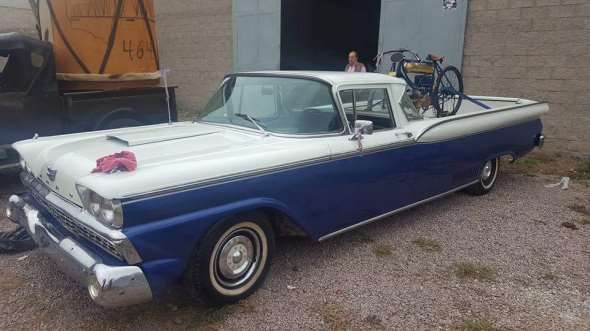 Ford Courier V8