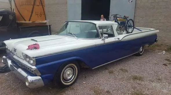 Ford Courier V8