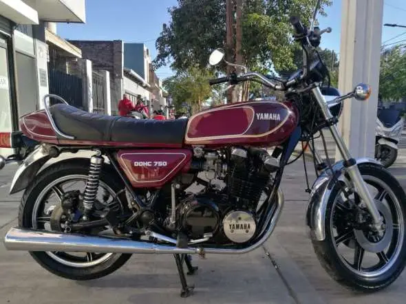 Yamaha XS 750