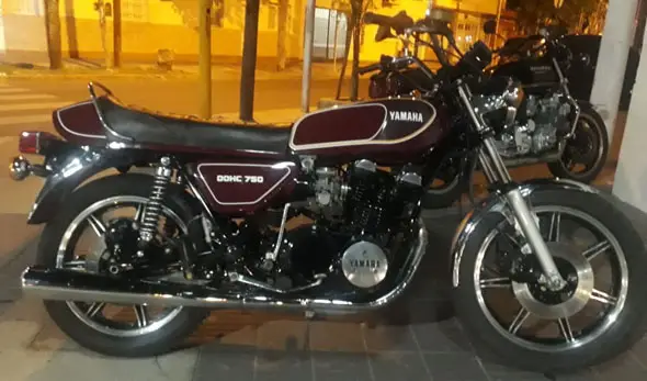 Yamaha XS 750