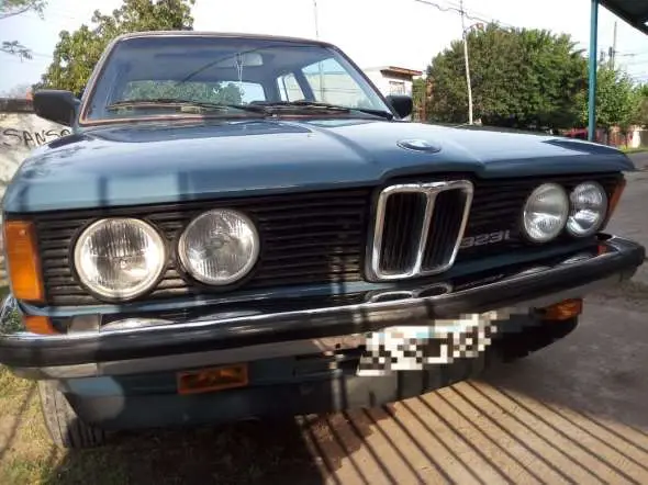 BMW 323i