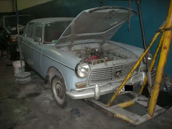Peugeot 404