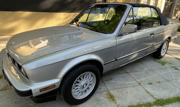 BMW 325i Conveetible