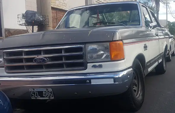 Ford  F100 XLT