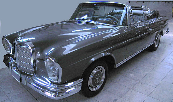 Mercedes Benz 220 CE