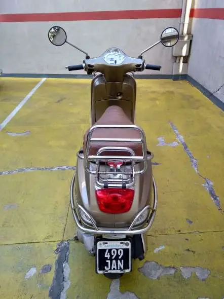 Vespa LX150 Touring
