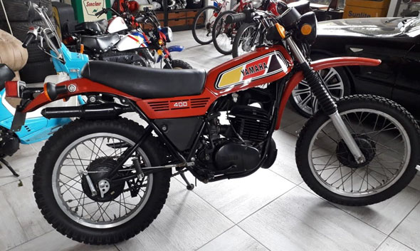 Yamaha DT400