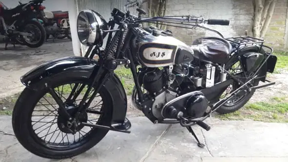 AJS 1000