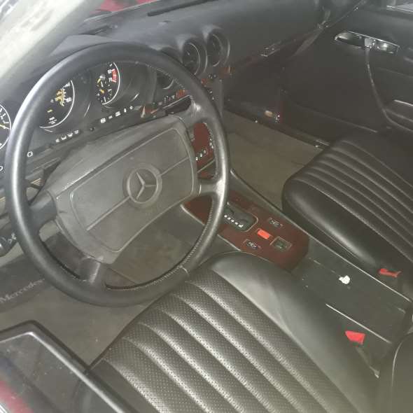 Mercedes Benz 560SL