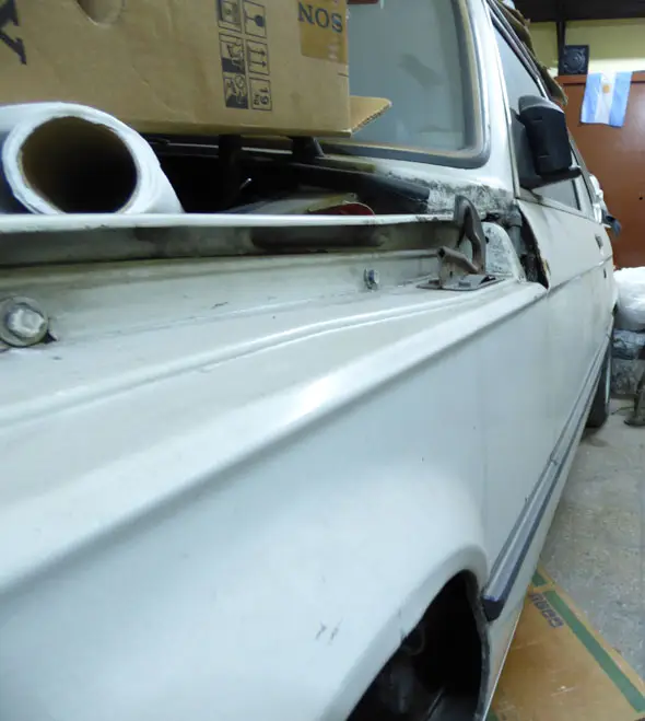 BMW  323