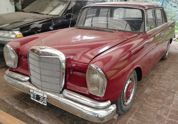 Mercedes Benz 220 S