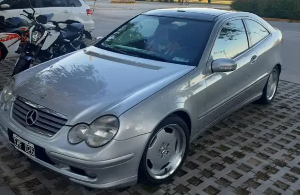 Mercedes  Compresort 230