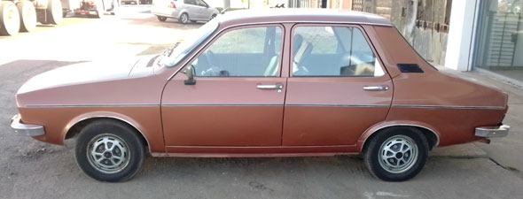 Renault R12