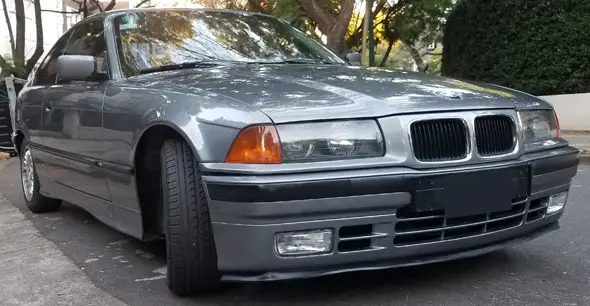 BMW  325i
