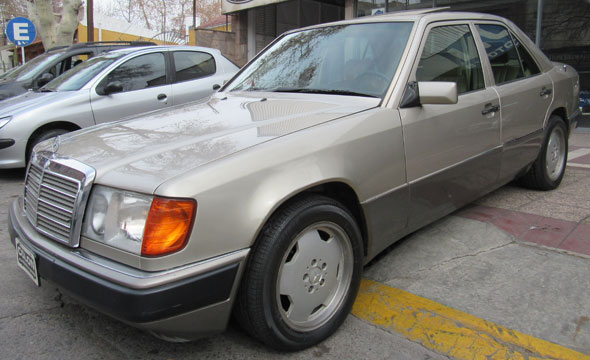 Mercedes Benz E300
