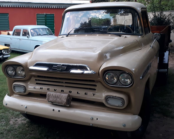 Chevrolet Apache Viking