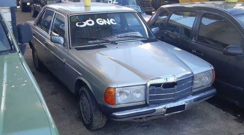 Mercedes Benz 230 E