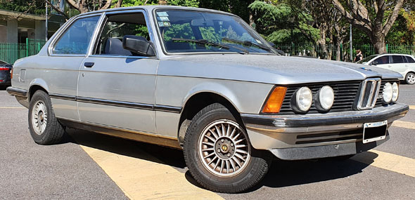 BMW 320