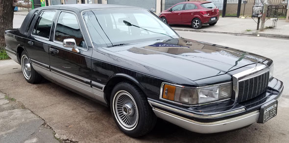 Lincoln Town Car