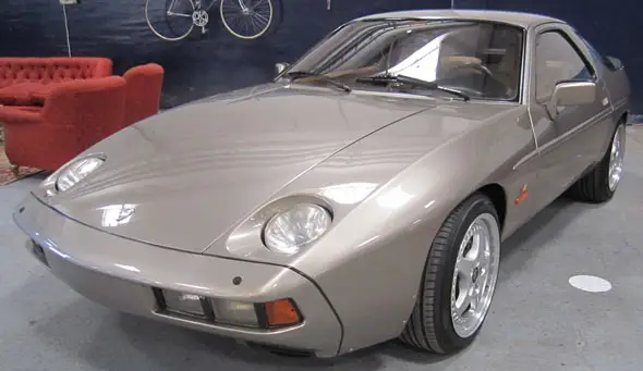 Porsche 928 S