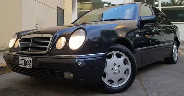 Mercedes Benz E 320 (W210)