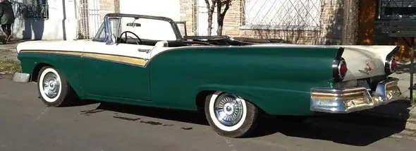 Ford Fairlane 1957