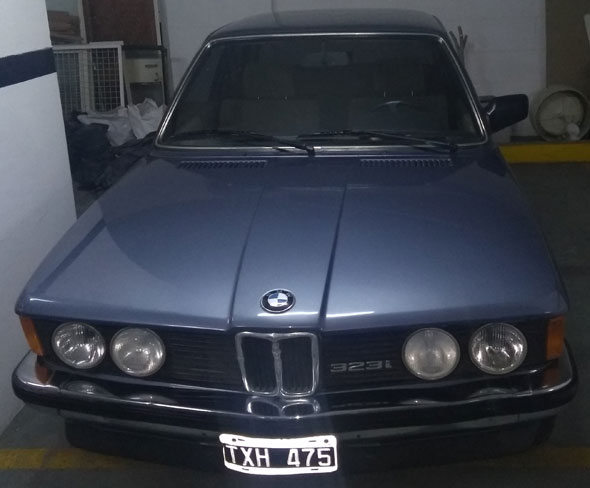 BMW 323i