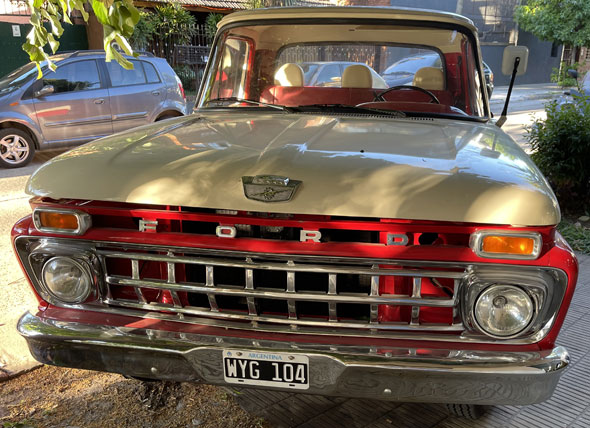 Ford F 100