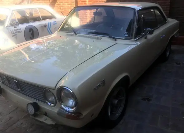 IKA Renault  Coupé Torino 380