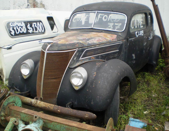 Ford 1937 Coupé