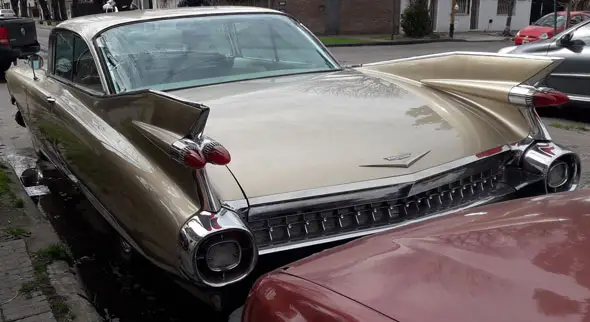 Cadillac De Ville