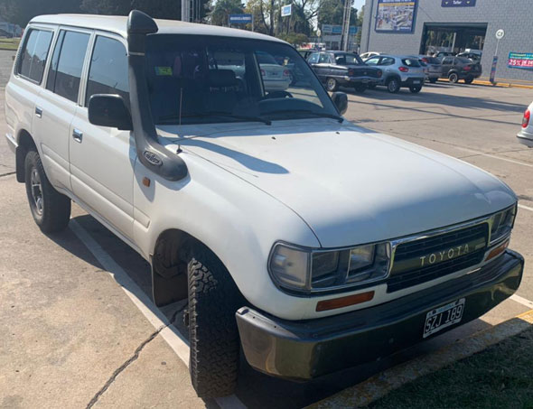 Toyota Land Cruiser HZJ80