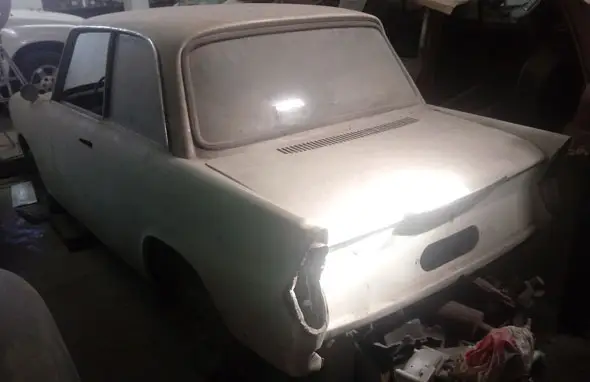 BMW De Carlo 700