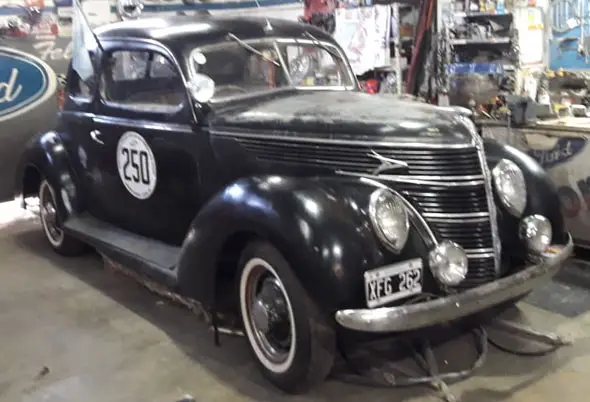 Ford 1938 Coupé Club