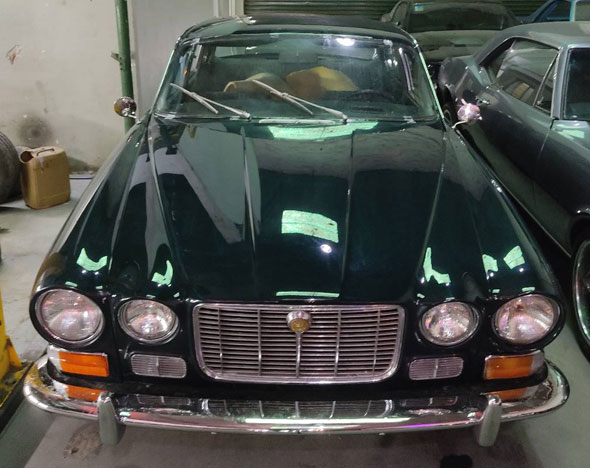 Jaguar XJ6